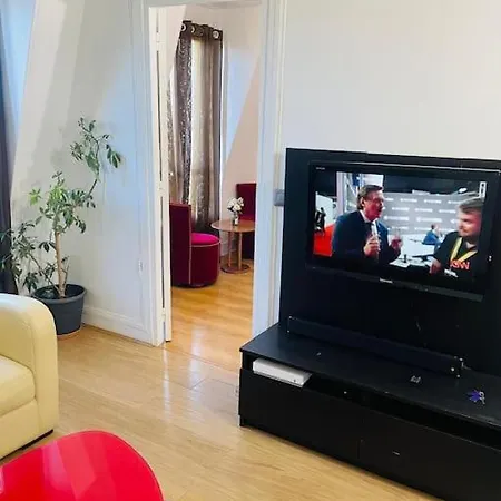 Centralised In * Paryż